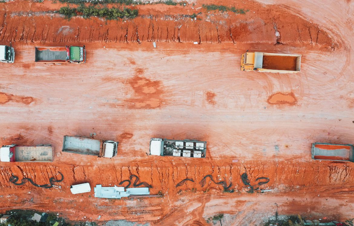Comment la gestion des sols influence la réussite des projets de construction