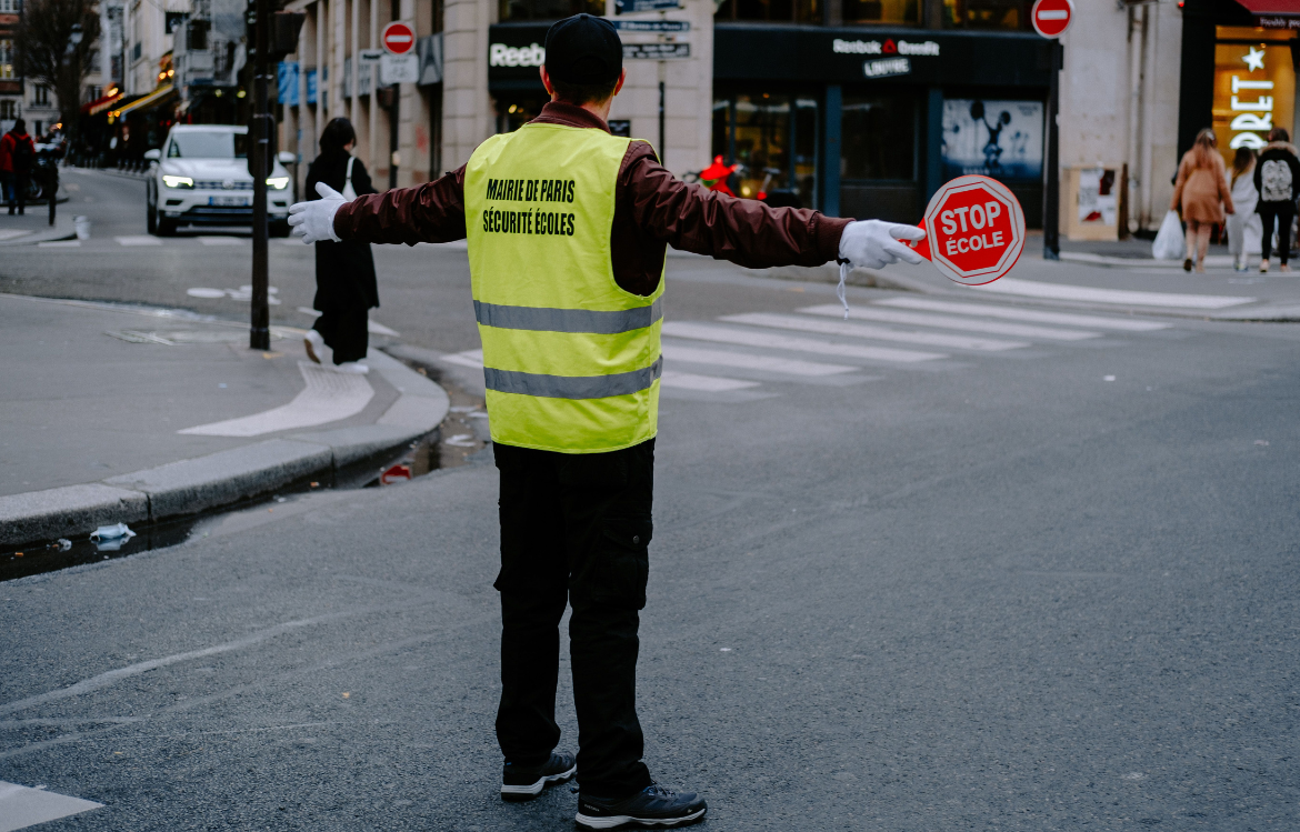 Les aménagements de sécurité aux abords des écoles : enjeux et solutions techniques