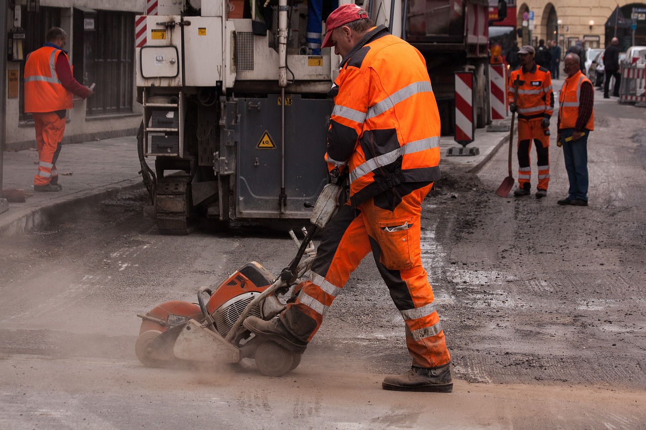 Les techniques de réduction des nuisances sonores et de pollution sur les chantiers de BTP